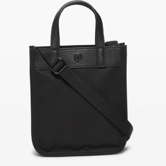 lululemon athletica Handbags - Euc LULULEMON Now And Always Micro Tote Super Cute And Practical For Everyday😁